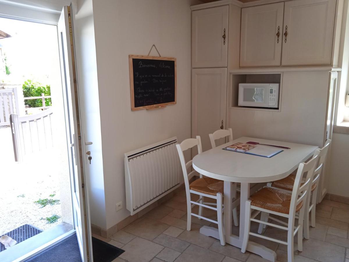 Les Jardins Des 3 Provinces- Gite Montcharvot Bagian luar foto